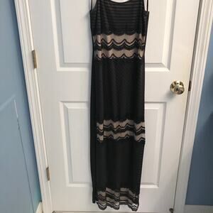 Possessed Long lace dress Black Medium